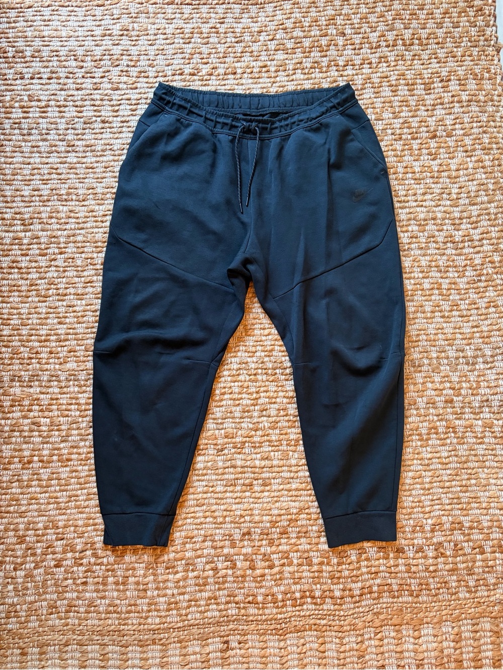 Nike Tech Men's Black Athletic Joggers with Drawstring. XXL casual sweats